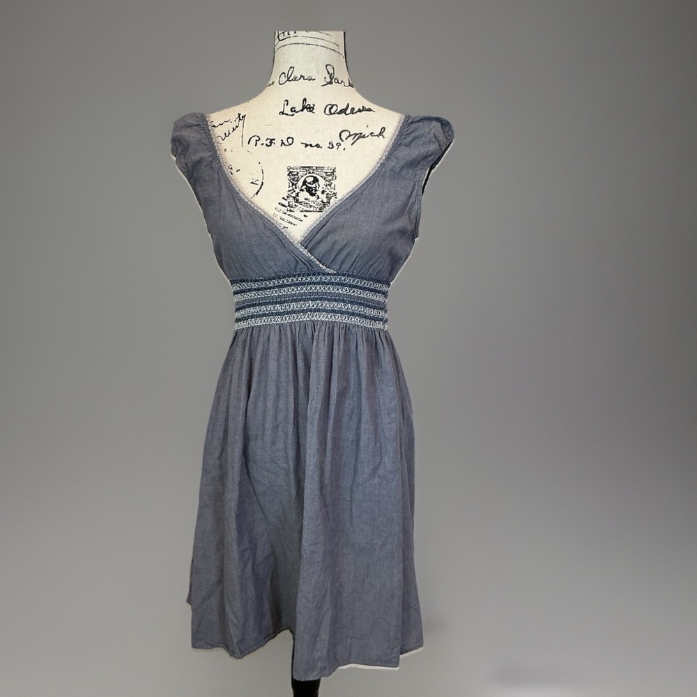 Speed Control New York Dress Medium Blue Chambray‎ V Neck Sleeveless Summer
